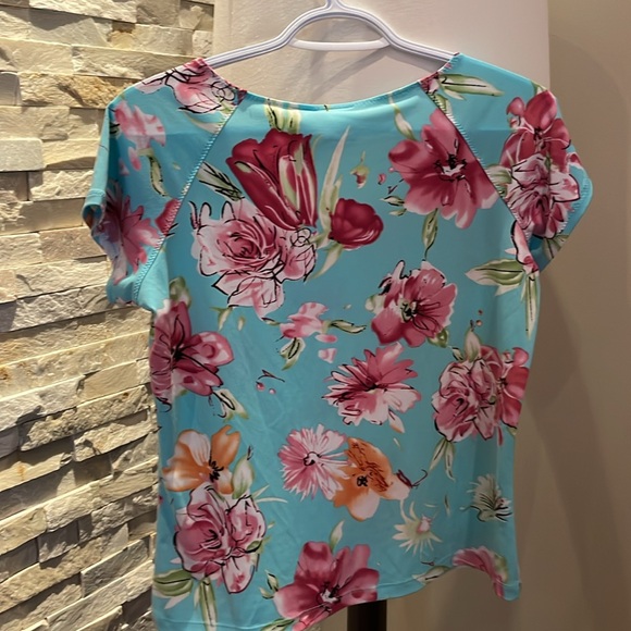 Emma James floral blouse - Picture 6 of 6